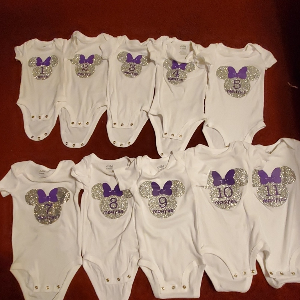 Milestone onesies